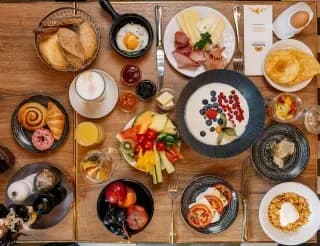 MONDI Bellevue Alm Restaurant Traditionelle Hüttenküche am Stubnerkogel genießen